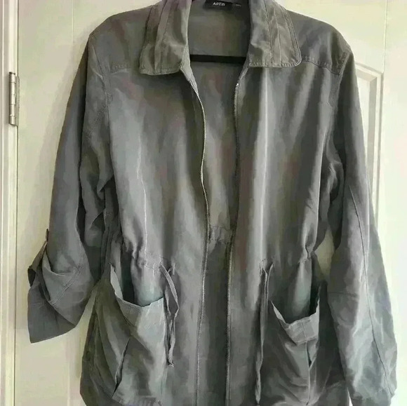 Apt.9 women's gray, draw string, light weight, zipper jacket,  size medium - Picture 1 of 8